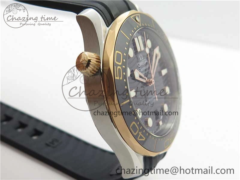2018 Seamaster Diver 300M SS RG VSF 1:1 Best Edition RG Bezel Black Dial on Black Rubber Strap A8800