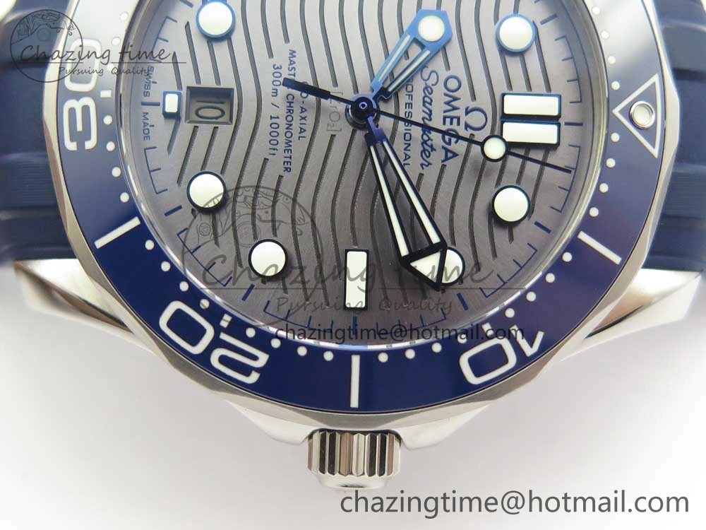 2018 Seamaster Diver 300M VSF 1:1 Best Edition Blue Ceramic Gray Dial on Blue Rubber Strap A8800 V2 (Black Balance Wheel)