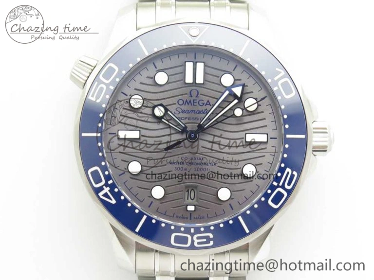 2018 Seamaster Diver 300M VSF 1:1 Best Edition Blue Ceramic Gray Dial on SS Bracelet A8800 V2 (Black Balance Wheel)