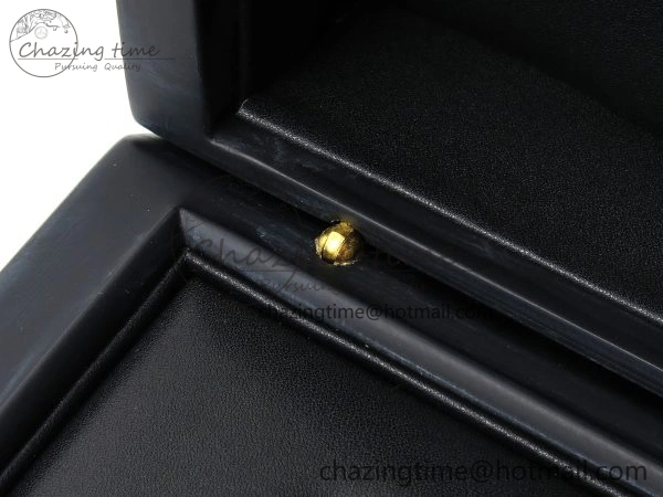 AUDEMARS PIGUET NEW GREEN WOODEN WATCH BOX AND PAPERS IMPORTANT NOTE