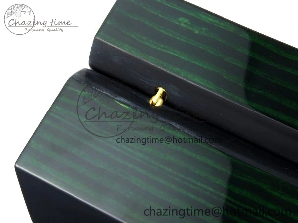 AUDEMARS PIGUET NEW GREEN WOODEN WATCH BOX AND PAPERS IMPORTANT NOTE