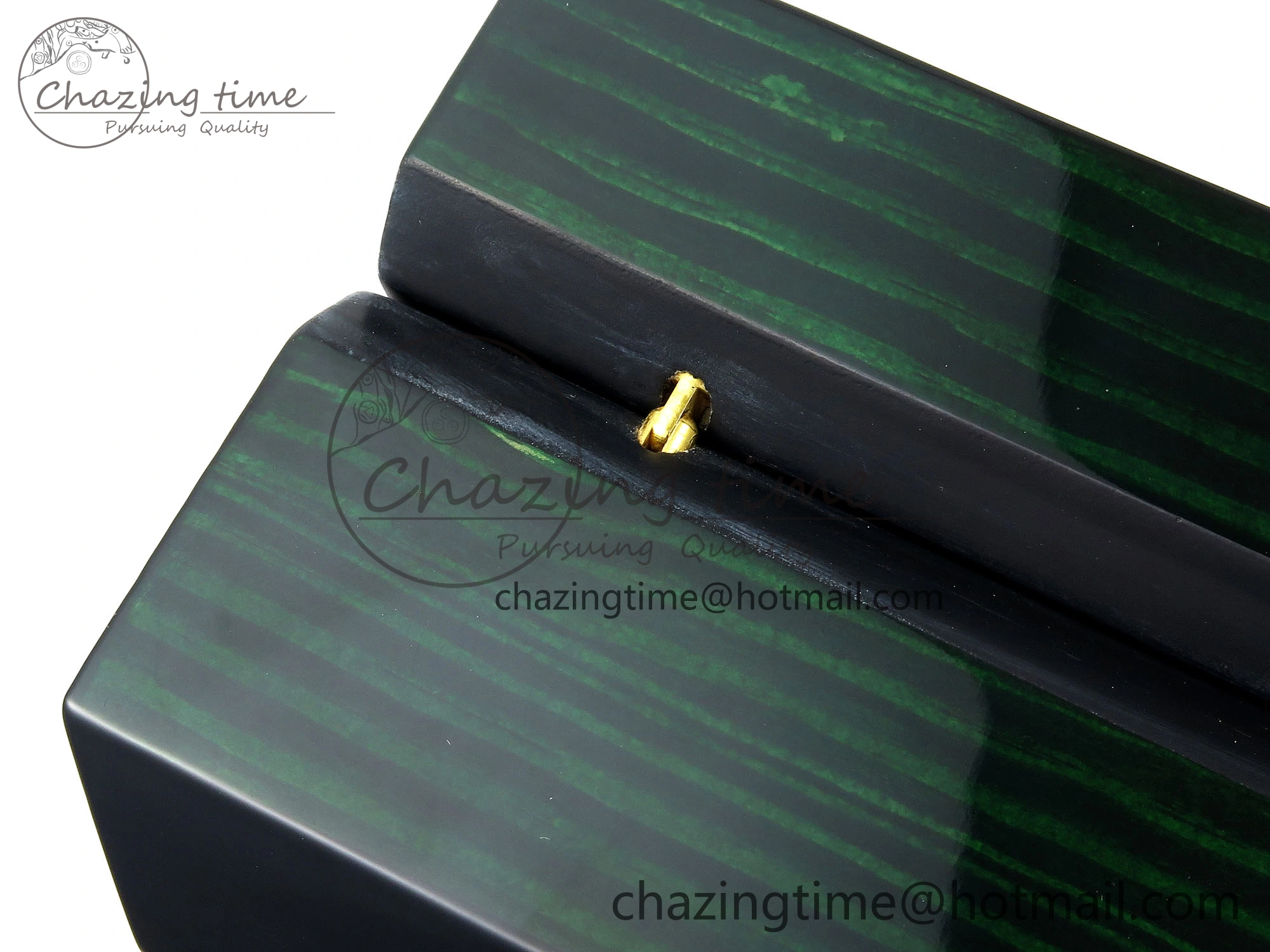 AUDEMARS PIGUET NEW GREEN WOODEN WATCH BOX AND PAPERS IMPORTANT NOTE
