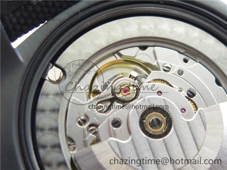AVENGER Boutique Edition V17310 Ti DLC 1:1 Best Edition Black CF Dial on Nylon Strap A2824