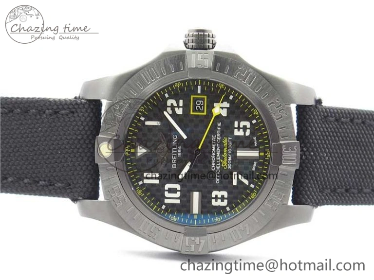 AVENGER Boutique Edition V17310 Ti DLC 1:1 Best Edition Black CF Dial on Nylon Strap A2824