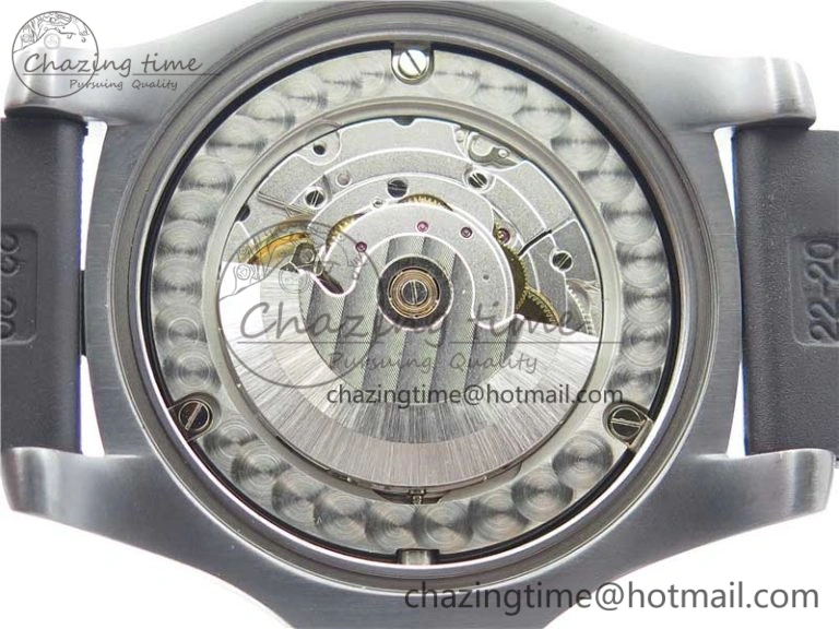 AVENGER Boutique Edition V17310 Ti DLC 1:1 Best Edition Yellow Dial on Rubber Strap A2824