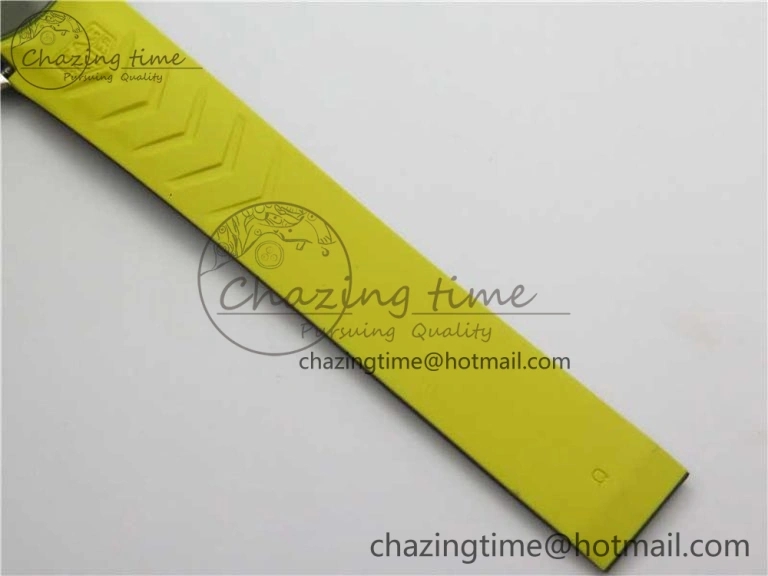 Aquaracer Calibre 5 SS 43mm V6F 1:1 Best Edition Black Dial 2 Yellow Line on Black Rubber Strap A2824