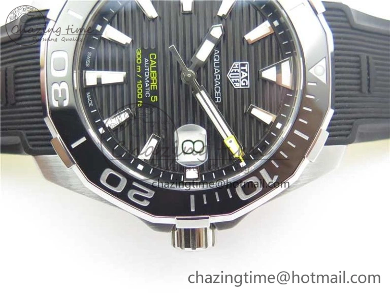 Aquaracer Calibre 5 SS 43mm V6F 1:1 Best Edition Black Dial 2 Yellow Line on Black Rubber Strap A2824