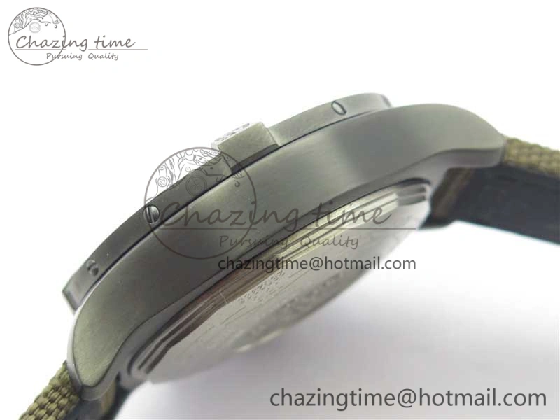 Avenger Bandit Titanium DLC B50 Best Edition Gray Carbon Dial on Green Nylon Strap A7750
