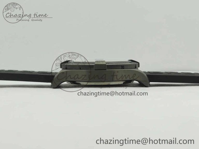 Avenger BlackBird 44mm DLC GF 1:1 Best Edition Titanium Case Black Dial on Black Rubber Strap A2824 V4 (Free Box)