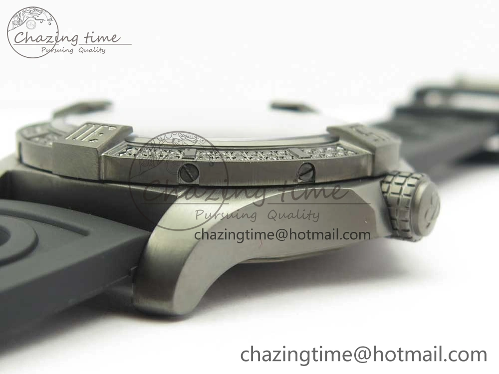 Avenger Blackbird V17311 Ti DLC 1:1 Best Edition Black Dial Diamonds Bezel on Rubber Strap A2824