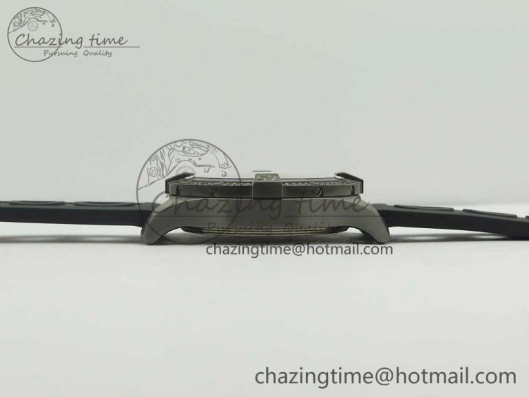 Avenger Blackbird V17311 Ti DLC 1:1 Best Edition Black Dial Diamonds Bezel on Rubber Strap A2824