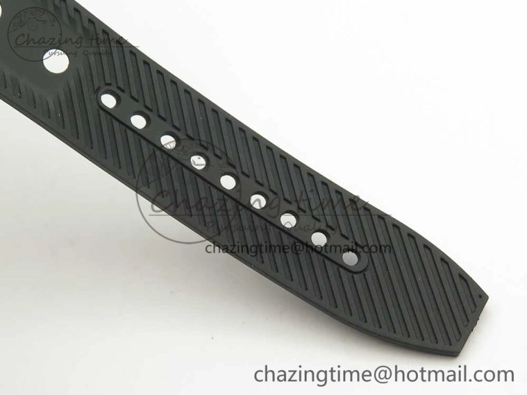 Avenger Blackbird V17311 Ti DLC 1:1 Best Edition Black Dial Diamonds Bezel on Rubber Strap A2824
