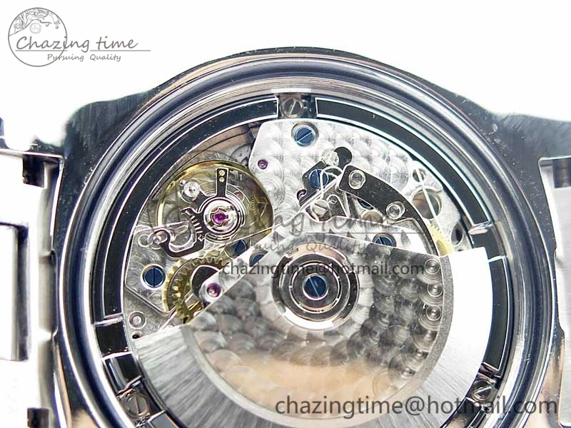 Avenger Chronograph 43mm SS B12F Best Edition White Dial on SS Bracelet A7750