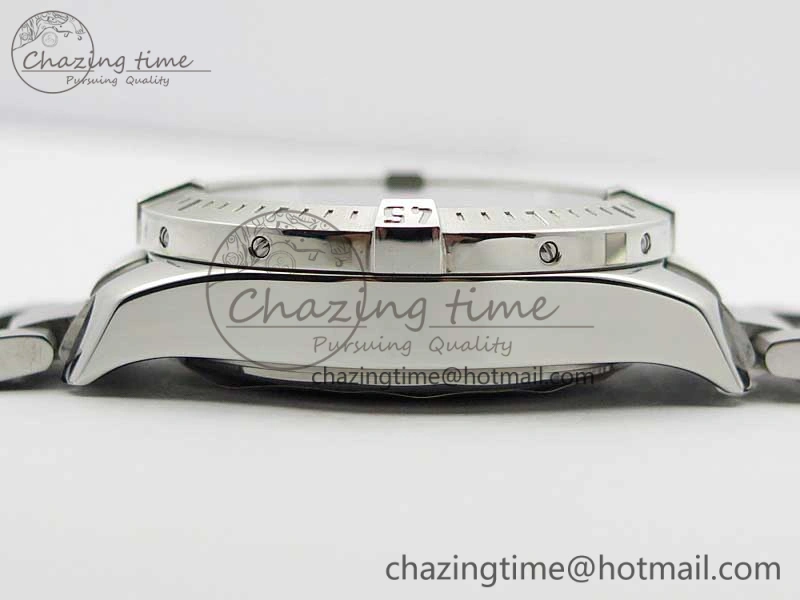Avenger Chronograph 43mm SS B12F Best Edition White Dial on SS Bracelet A7750