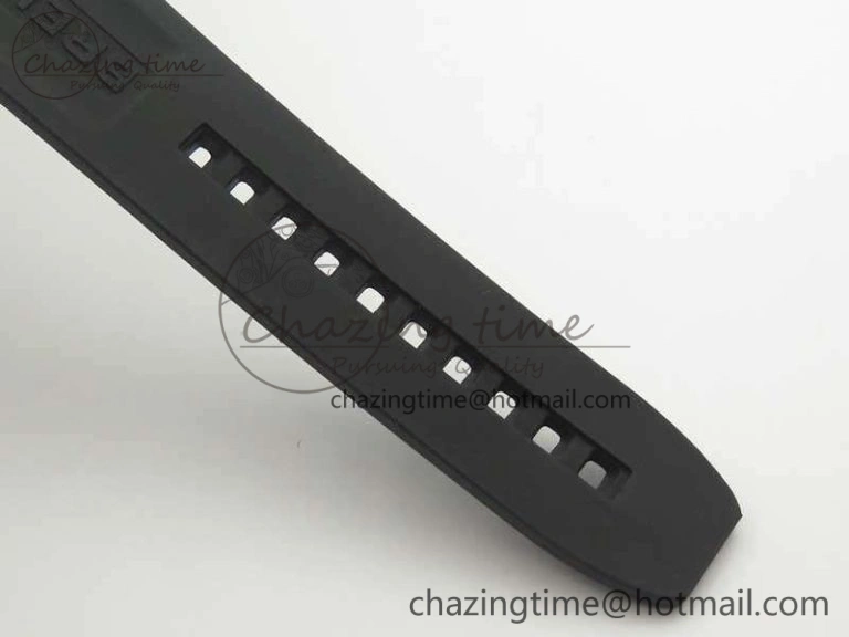 Avenger GMT A32390 SS GF 1:1 Best Edition Black Dial On Rubber Strap A2836
