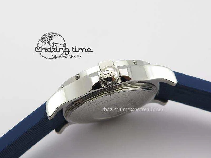 Avenger II GMT SS Blue Dial On Blue Rubber Strap A2836