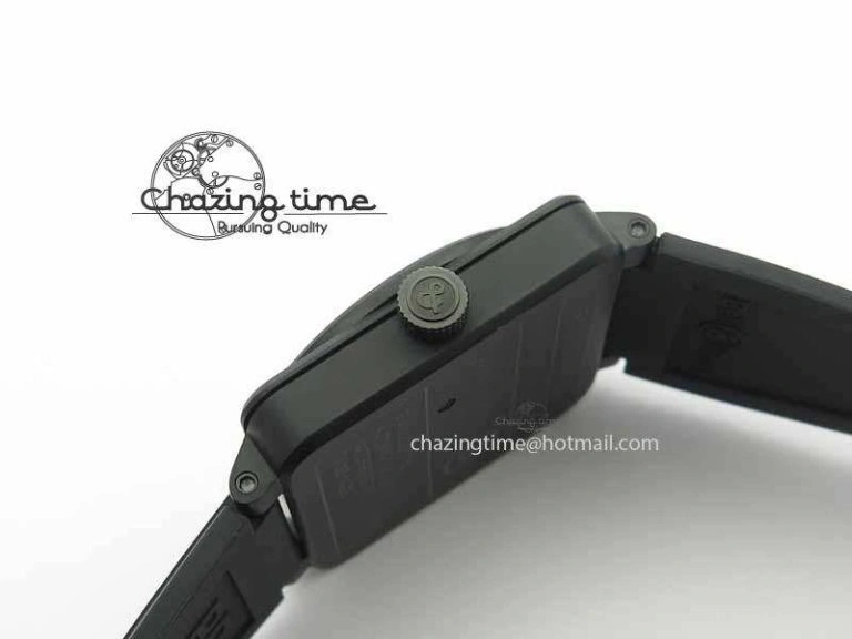 BR 03-92 DLC Black Dial GIGN 42.5mm on Rubber Strap MIYOTA 9015 V2