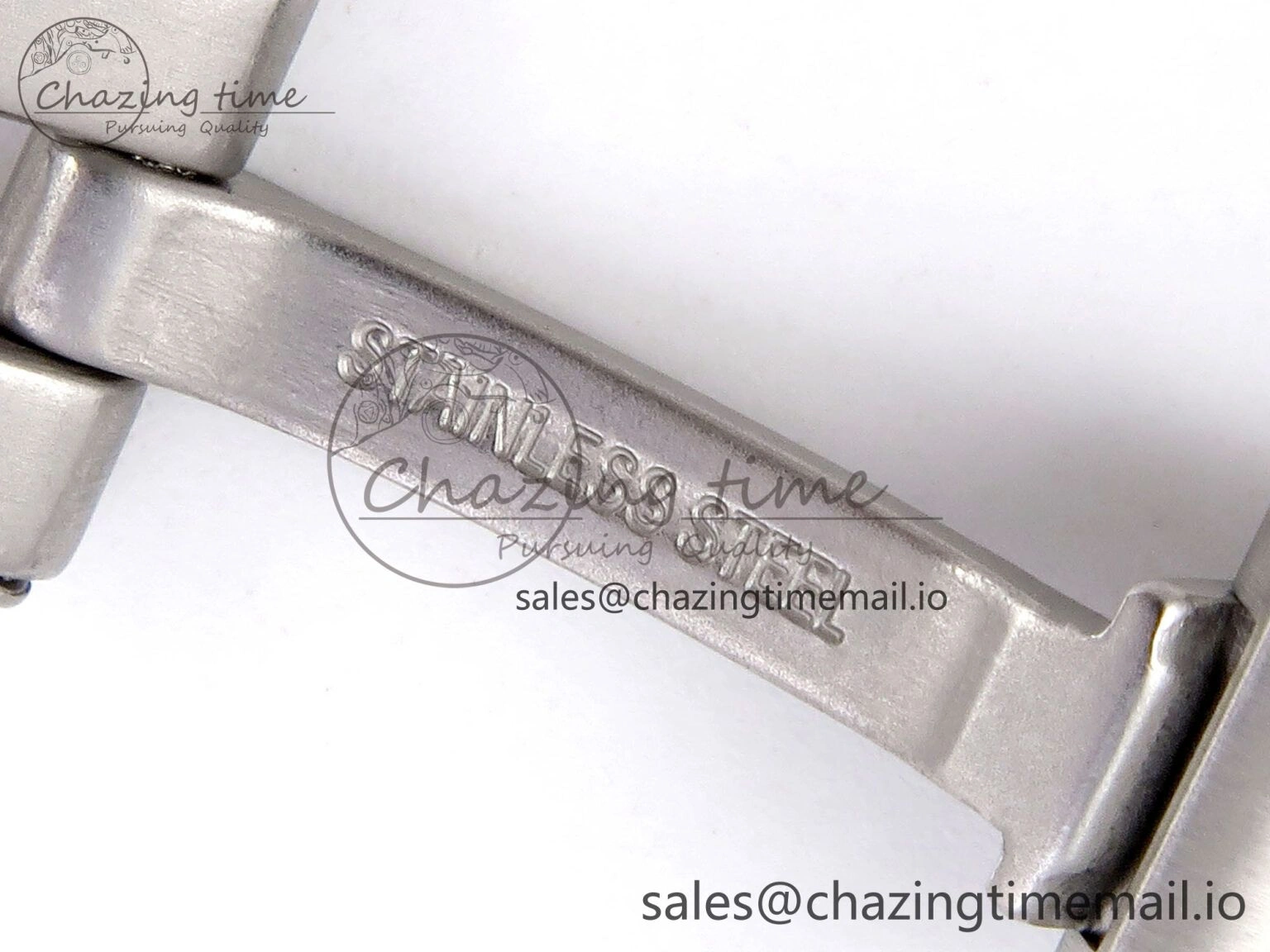Ballon Bleu Ladies 28mm SS AF 1:1 Best Edition White Dial Big Diamonds Bezel on SS Bracelet Ronda Quartz