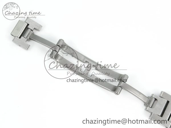 Ballon Bleu WSBB0044 33mm SS CHF 1:1 Best Edition White Textured Dial on SS Bracelet SEIKO NH05A
