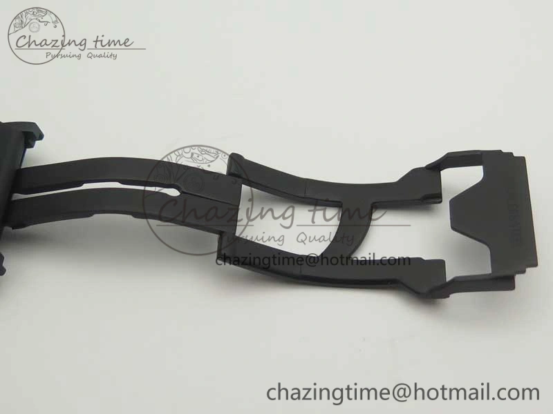 Big Bang 44mm Full Carbon Fiber 3AF CF Dial Silver Markers Hands Black Subdial on Rubber Strap HUB4100