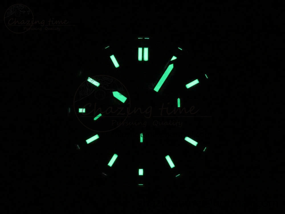 Big Bang 44mm SS V6F 1:1 Best Edition Blue Dial Diamonds Bezel on Blue Gummy Strap HUB4104