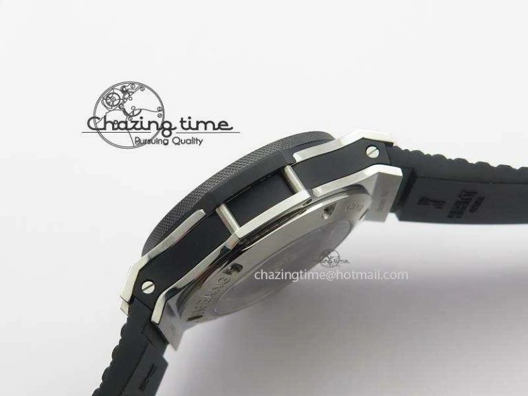 Big Bang Evolution 44mm SS Black Dial Ceramic Bezel On Black Rubber Strap HUB4104