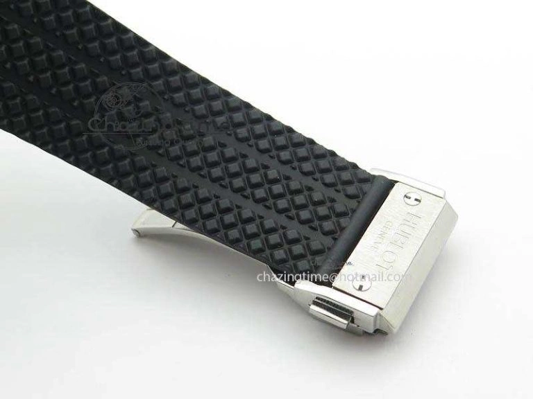 Big Bang Evolution 44mm SS Black Dial Ceramic Bezel On Black Rubber Strap HUB4104