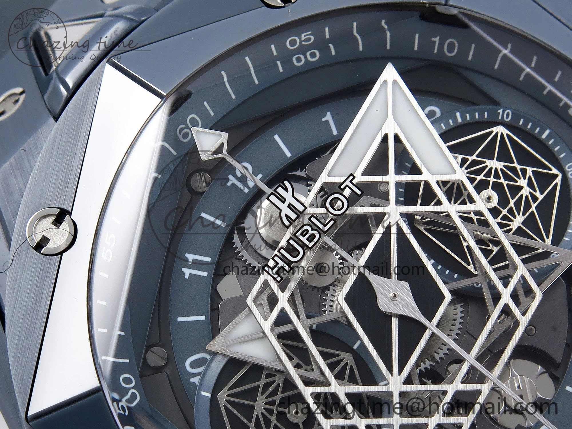 Big Bang Sang Bleu II Gray Ceramic BBF Best Edition on Gray Rubber Strap A1240