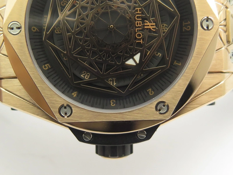 Big Bang Sang Bleu RG TMF 1:1 Best Edition Skeletonal Dial On Gummy Strap Asian HB1213