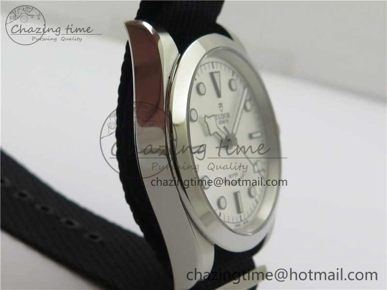 Black Bay 41 SS LF 1:1 Best Edition Silver Dial on Black Nylon Strap A2824
