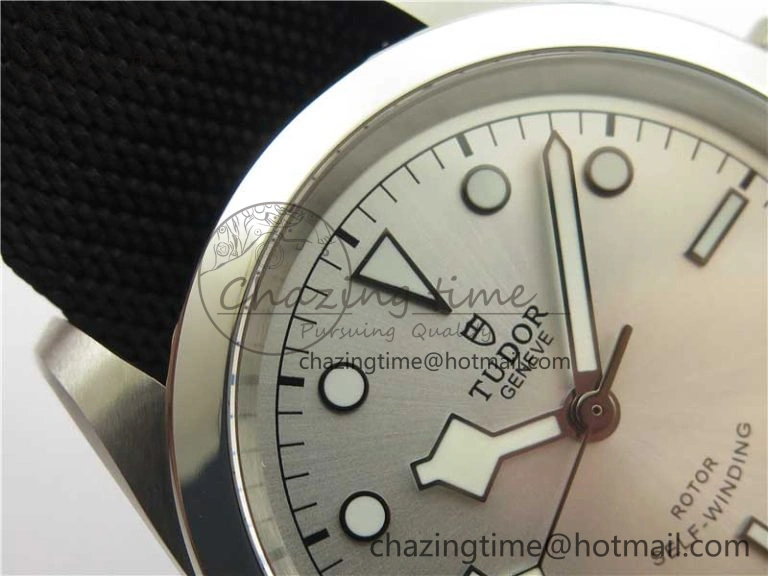Black Bay 41 SS LF 1:1 Best Edition Silver Dial on Black Nylon Strap A2824