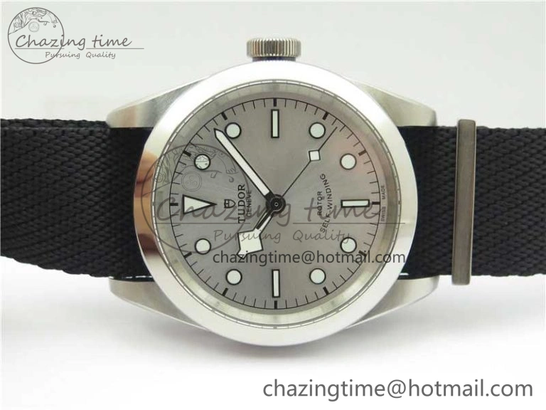 Black Bay 41 SS LF 1:1 Best Edition Silver Dial on Black Nylon Strap A2824