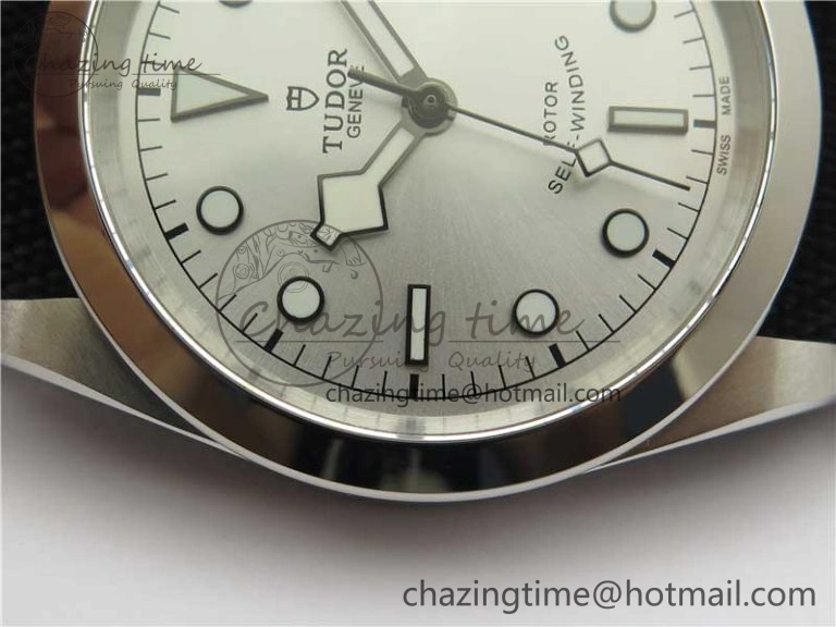 Black Bay 41 SS LF 1:1 Best Edition Silver Dial on Black Nylon Strap A2824