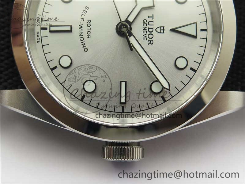 Black Bay 41 SS LF 1:1 Best Edition Silver Dial on Black Nylon Strap A2824