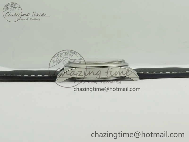 Breitling Transocean Day & Date SS V7F 1:1 Best Edition Silver Dial on Black Leather Strap A2836