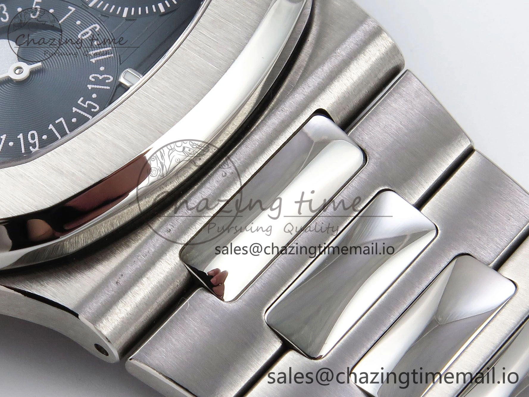 CUSTOM MODDED NAUTILUS 5712 SS SWF 1:1 BEST EDITION BLUE DIAL ON SS BRACELET A240 ( VSV Engravings，New Folding Clasp ) V3