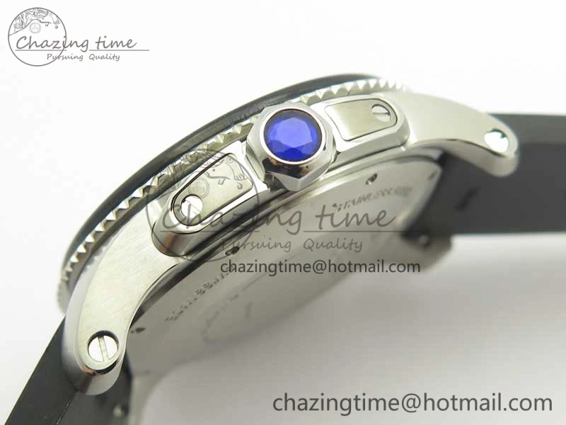 Calibre De Cartier Diver Black JF 1:1 Best Edition White Dial On Black Rubber Strap A23J