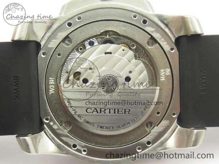 Calibre De Cartier Diver Black JF 1:1 Best Edition White Dial On Black Rubber Strap A23J