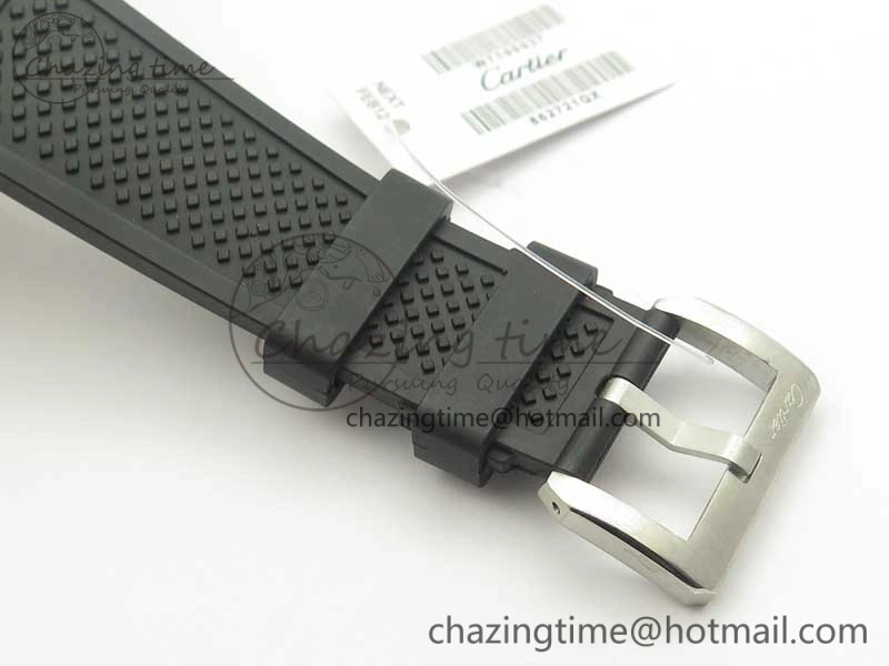 Calibre De Cartier Diver Black JF 1:1 Best Edition White Dial On Black Rubber Strap A23J