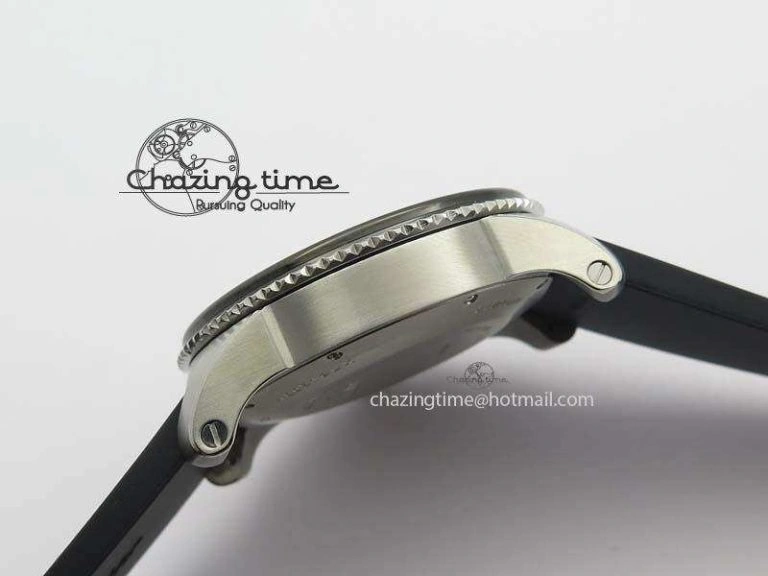 Calibre De Cartier Diver TF 1:1 Best Edition SS Black Dial On Black Rubber Strap A23J