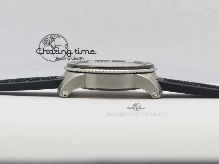 Calibre De Cartier Diver TF 1:1 Best Edition SS Black Dial On Black Rubber Strap A23J