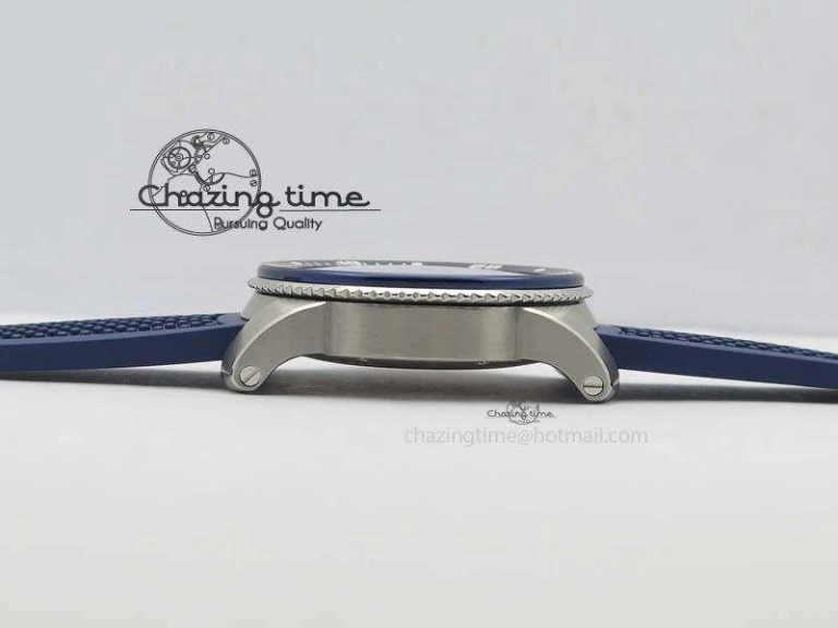 Calibre De Cartier Diver TF 1:1 Best Edition SS Blue Dial On Blue Rubber Strap A23J