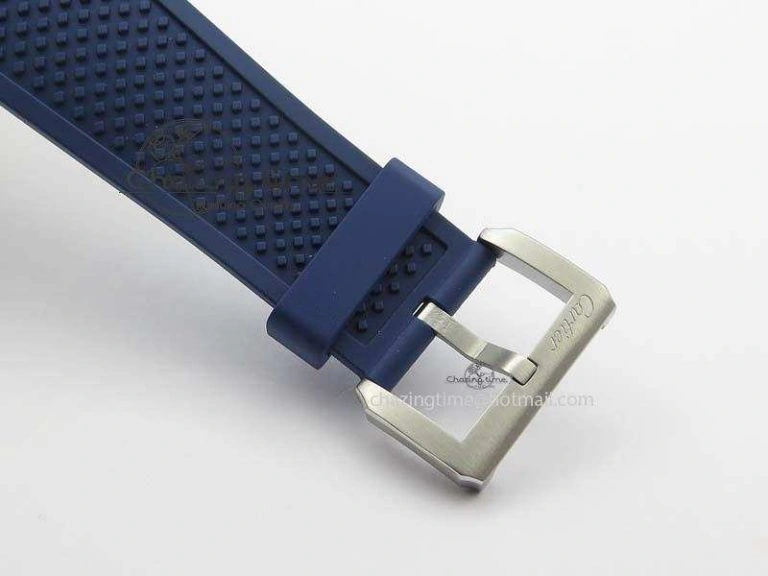 Calibre De Cartier Diver TF 1:1 Best Edition SS Blue Dial On Blue Rubber Strap A23J