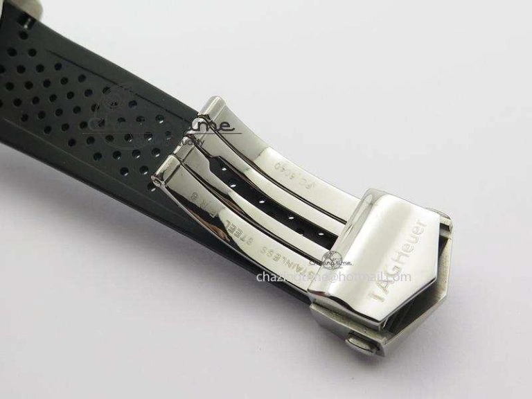 Carrera Calibre 17 SS Black Dial On Black Rubber Strap A7750