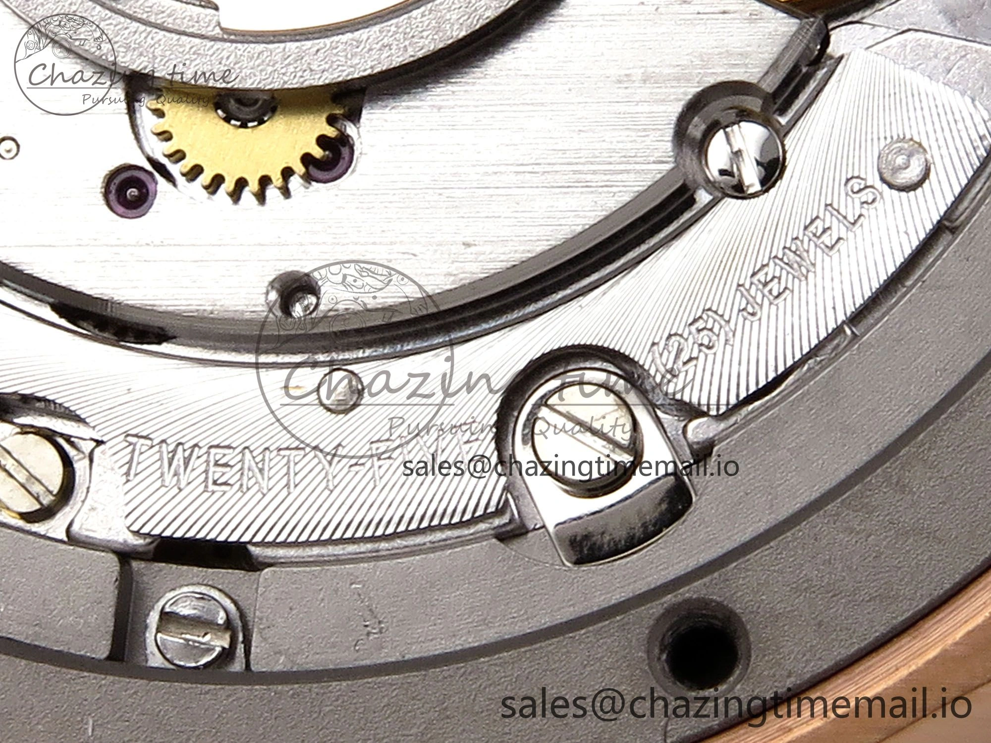 Classic Fusion 38mm RG JJF 1:1 Best Edition White Dial on Black Gummy Leather Strap