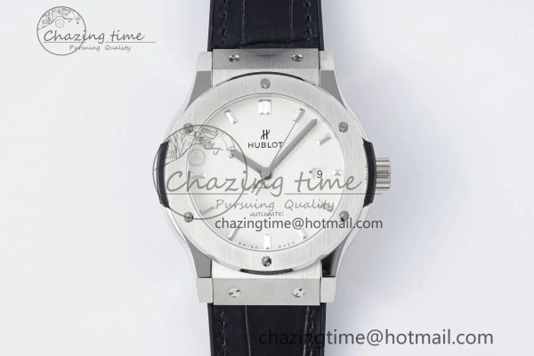 Classic Fusion 42mm APSF 1:1 Best Edition White Dial on Black Gummy Strap A1110