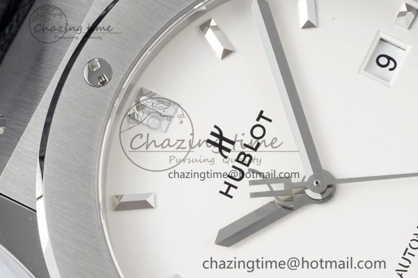 Classic Fusion 42mm APSF 1:1 Best Edition White Dial on Black Gummy Strap A1110