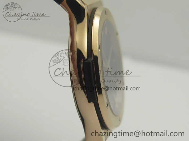 Classic Fusion 42mm RG F16 Factory 1:1 Best Edition Black Dial On Gummy Strap A2892