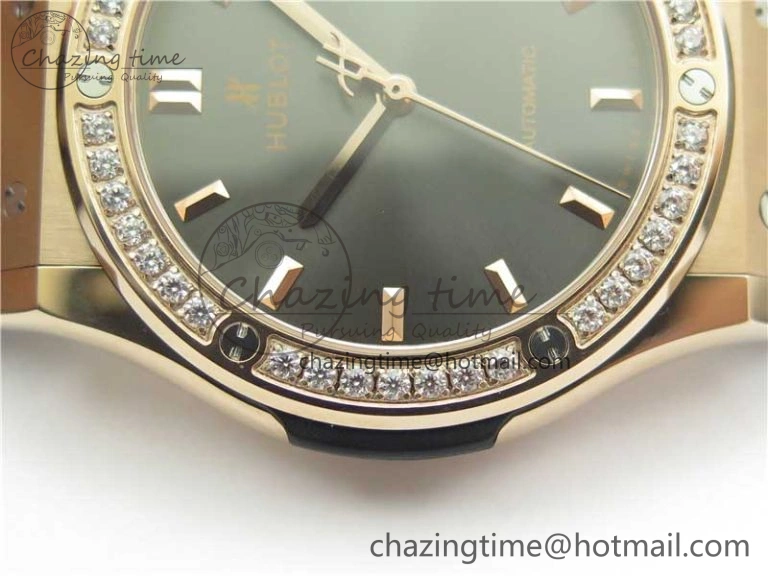Classic Fusion 42mm RG Paved Diamonds Bezel B50F Gray Dial On Gummy Strap A2892