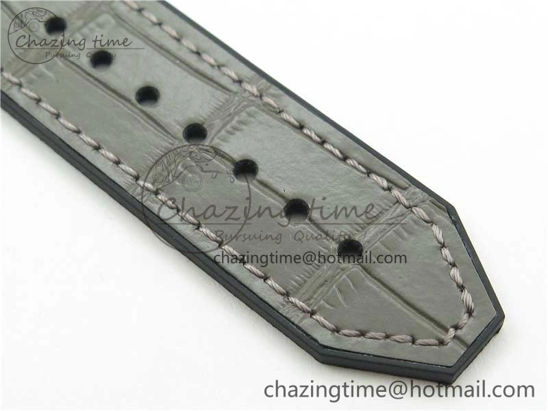 Classic Fusion 42mm SS B50 Gray Dial On Gray Gummy Strap A2892